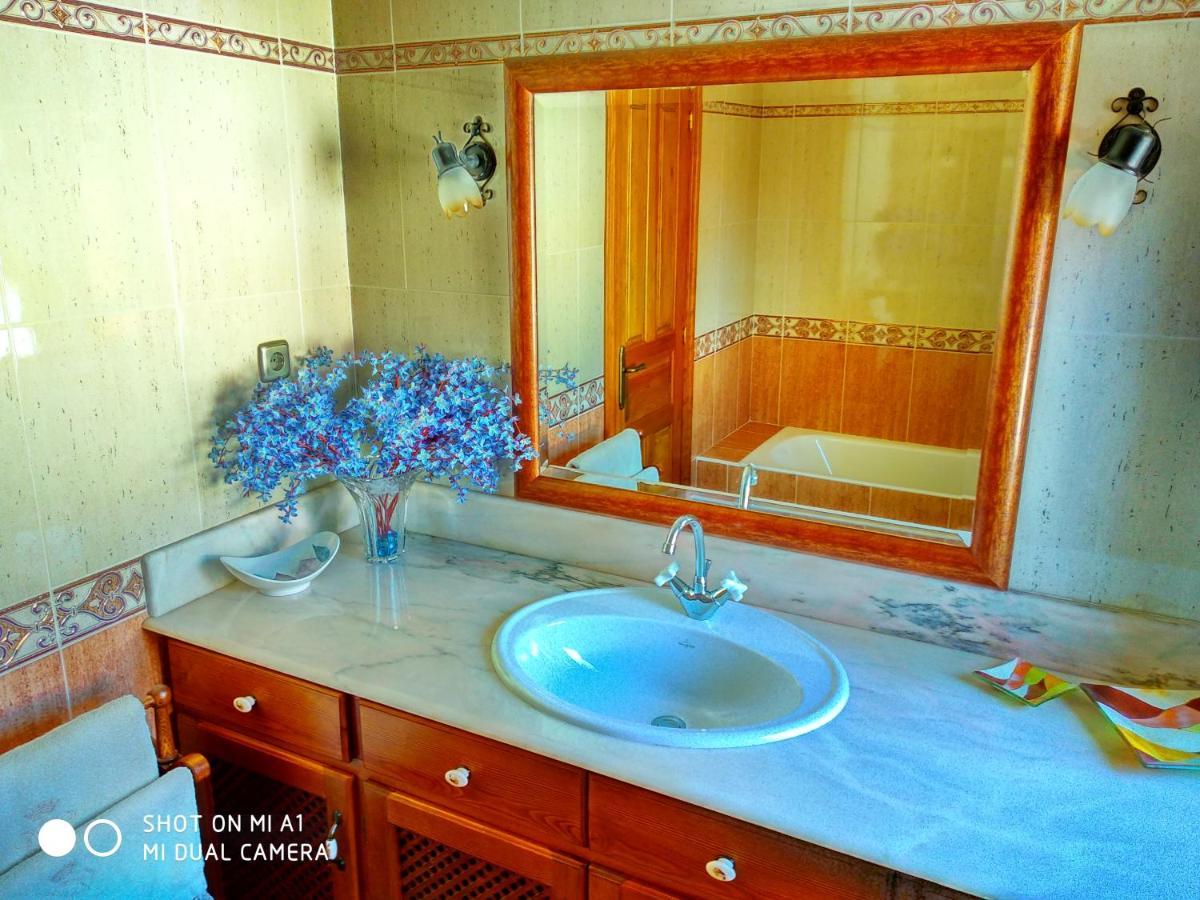 Casa Amplia Con Jardin Y Aparcamiento G-100147 Villa Ajo Dış mekan fotoğraf
